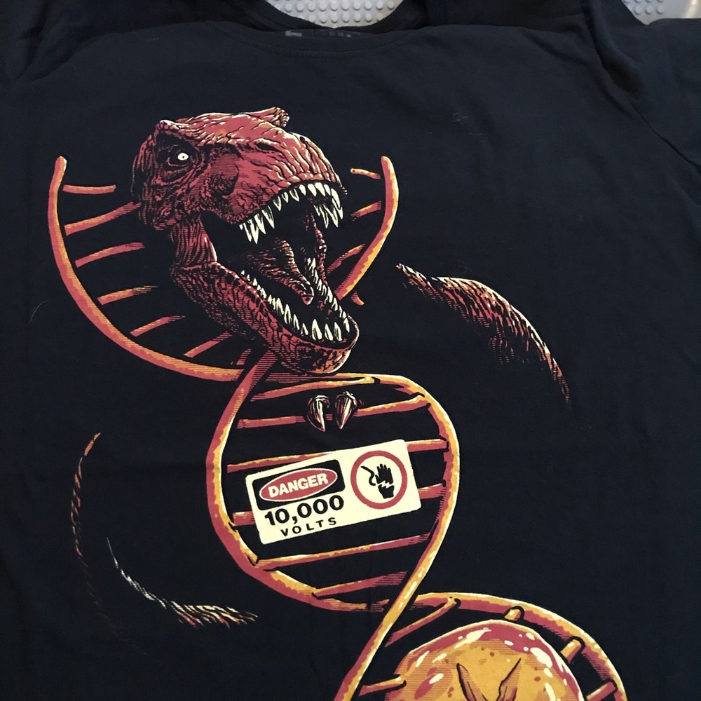 AWESOME JURASSIC PARK T-SHIRT
